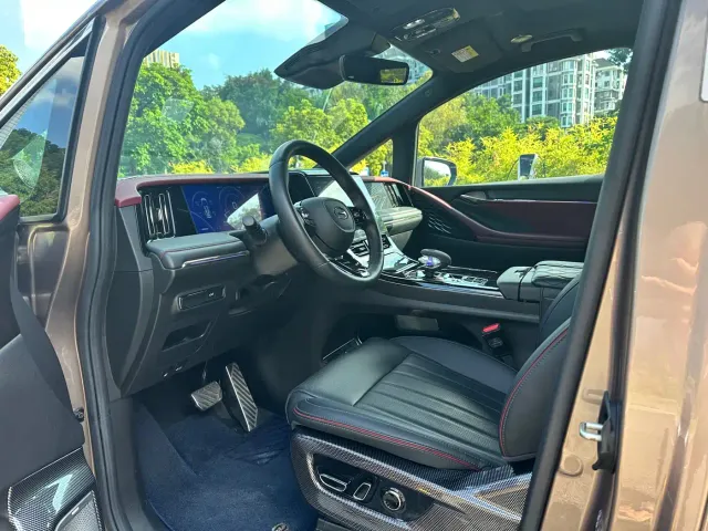 GAC Trumpchi M8 — Фото автомобиля 11