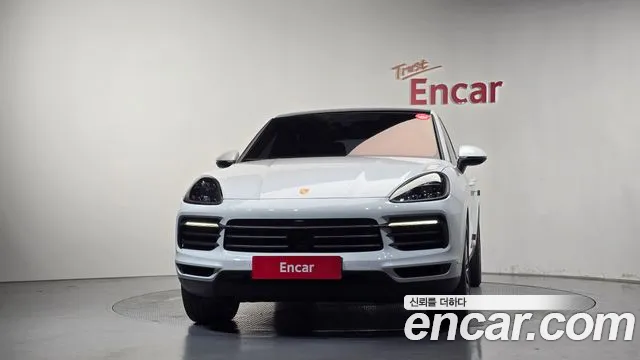 Porsche Cayenne — Фото автомобиля 3