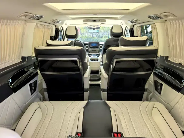 Mercedes-Benz V-Class — Фото автомобиля 23