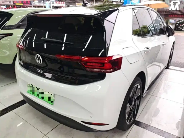 Volkswagen ID.3 — Фото автомобиля 6