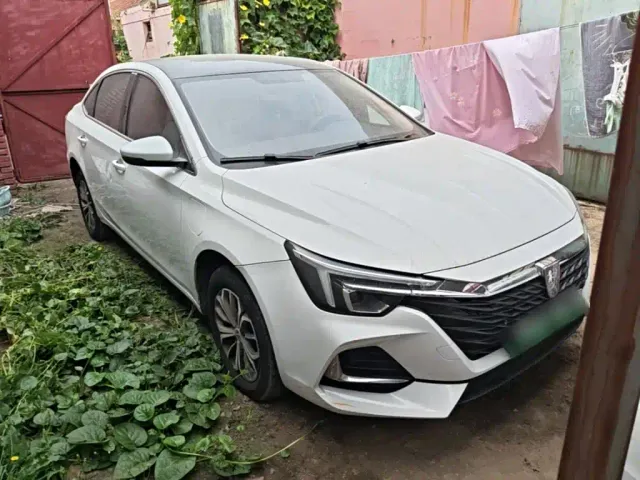 Roewe i6 MAX EV — Фото автомобиля 3