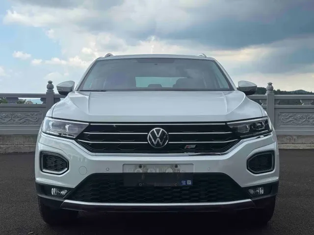 Volkswagen T-Roc — Фото автомобиля 2