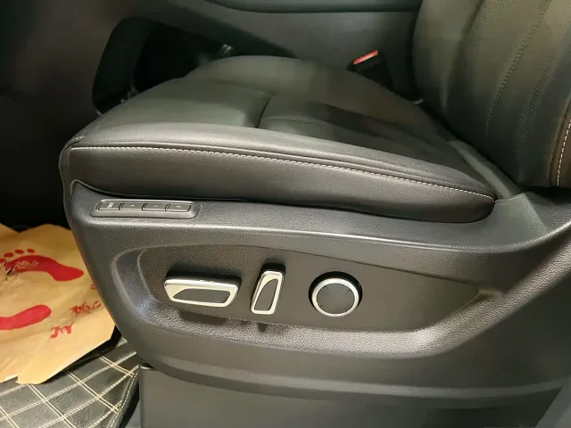 GAC Trumpchi M8 — Фото автомобиля 13
