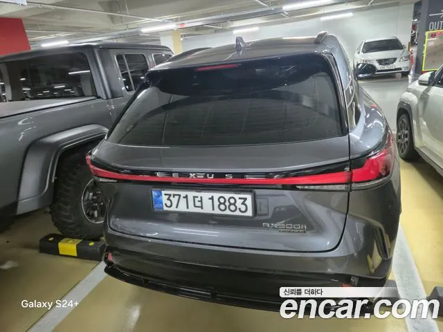 Lexus RX — Фото автомобиля 5