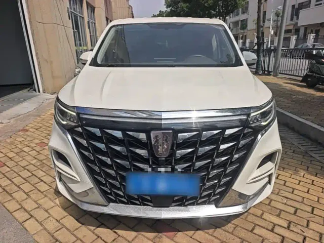 Roewe iMAX8 — Фото автомобиля 2