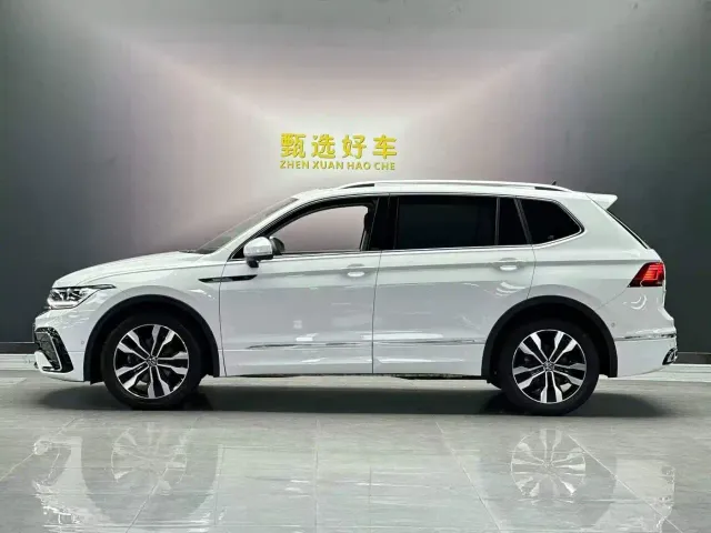 Volkswagen Tiguan L — Фото автомобиля 8