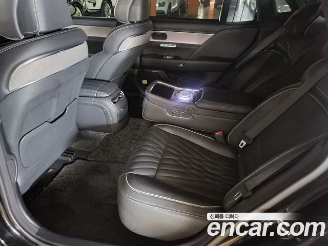 Genesis G90 Бензин 3.5 турбо AWD — Фото автомобиля 19