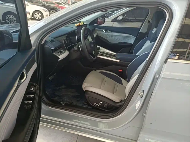 Geely Xingrui — Фото автомобиля 14