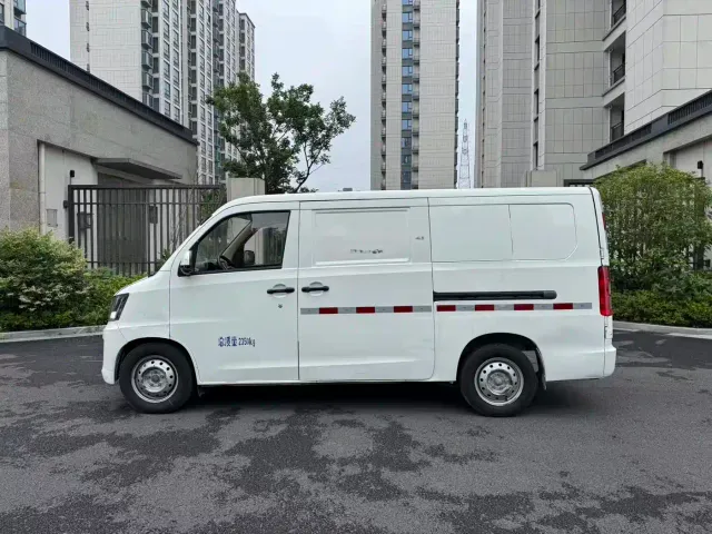 FAW JiaBao V80 — Фото автомобиля 4