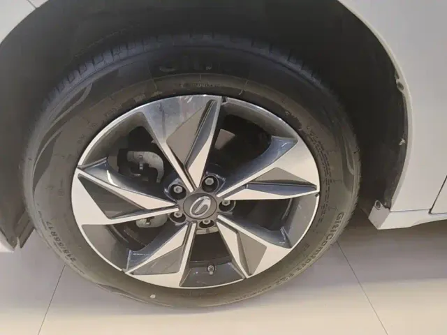 GAC Trumpchi M6 — Фото автомобиля 22