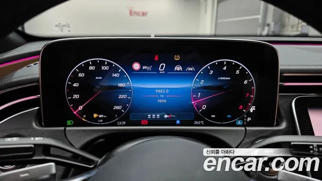 Mercedes-Benz E-Class — Фото автомобиля 8