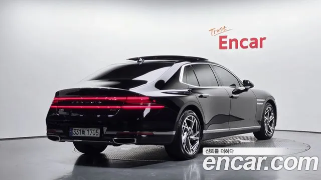 Genesis G90 Бензин 3.5 турбо AWD — Фото автомобиля 2