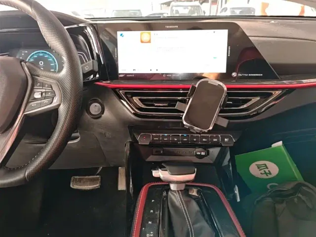 Changan Oushang X5 — Фото автомобиля 12