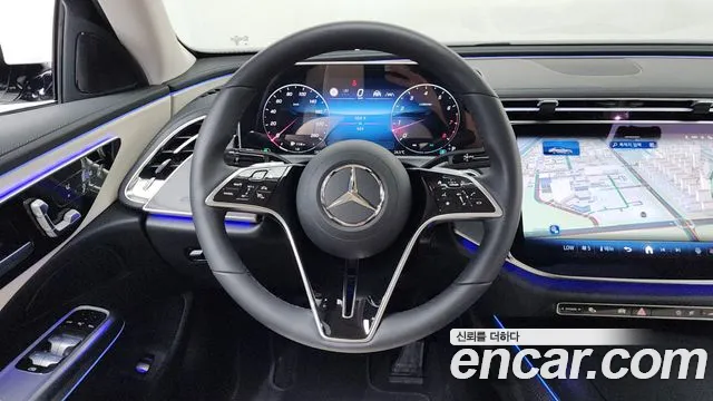 Mercedes-Benz E-Class — Фото автомобиля 12