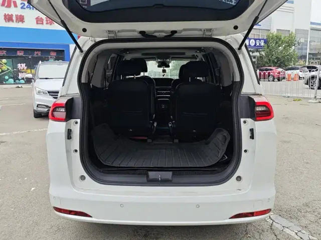 GAC Trumpchi M6 — Фото автомобиля 4