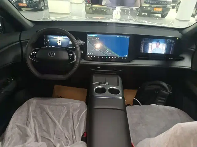 Changan CS75 Plus — Фото автомобиля 9