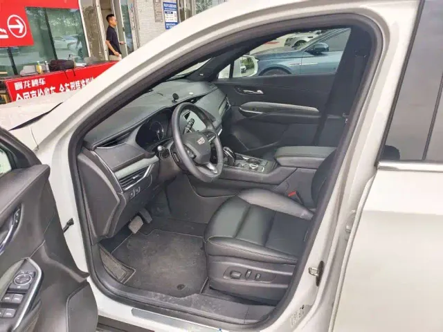Cadillac XT4 — Фото автомобиля 3