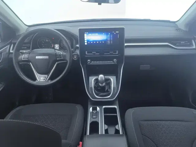 Haval M6 — Фото автомобиля 12