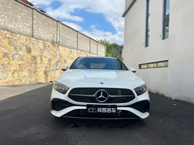 Mercedes-Benz A-Class — Фото автомобиля 2