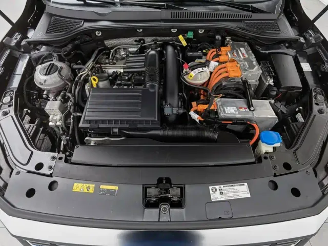 Volkswagen Passat — Фото автомобиля 6