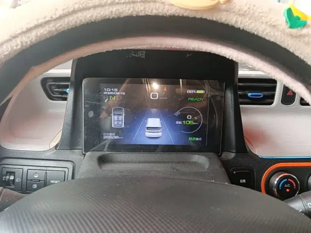 Wuling Hongguang Mini EV — Фото автомобиля 11