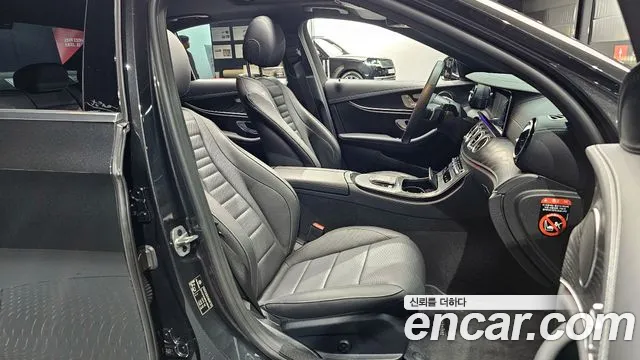 Mercedes-Benz E-Class — Фото автомобиля 10