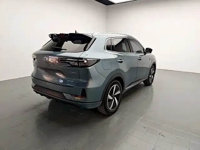 Changan Qiyuan Q05 — Фото автомобиля 7