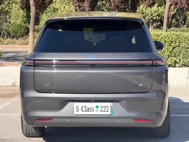 Li Auto L8 — Фото автомобиля 5