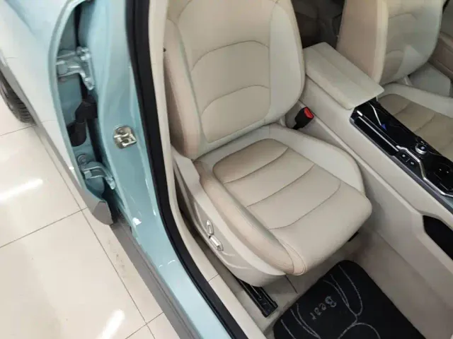 Geely ICON — Фото автомобиля 24
