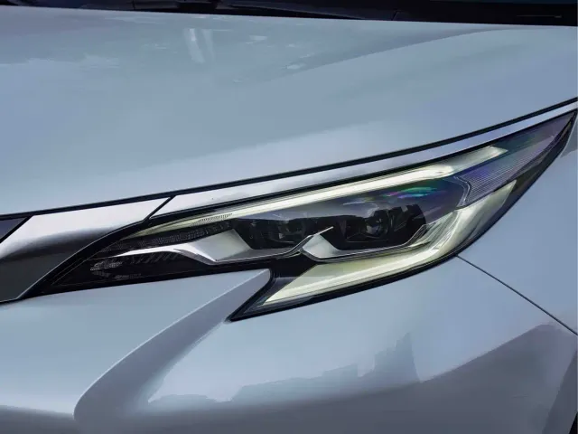 Toyota Toyota Sienna 2021 2.5L Hybrid Platinum Edition — Фото автомобиля 7