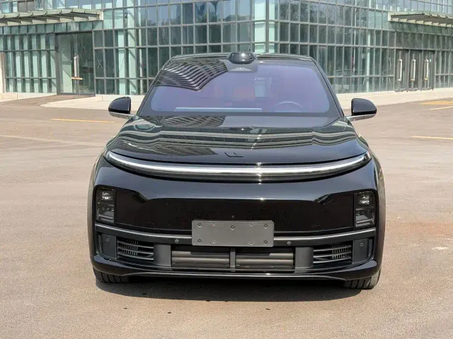 Li Auto L7 — Фото автомобиля 2