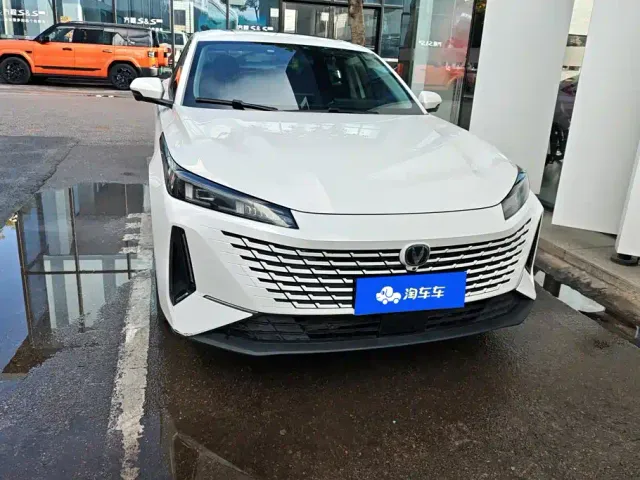 Changan Lamore — Фото автомобиля 2
