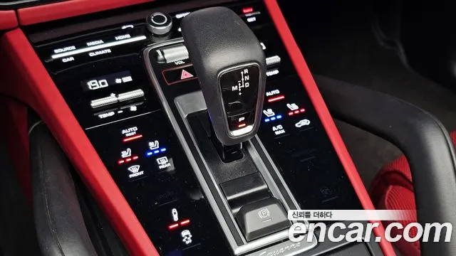 Porsche Cayenne — Фото автомобиля 8