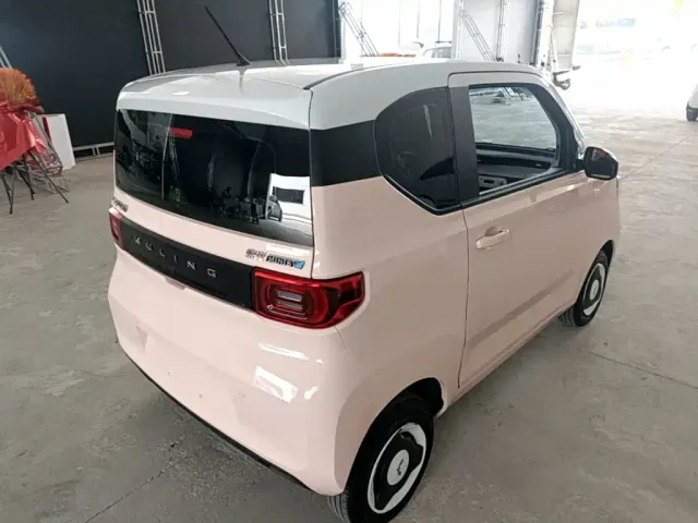 Wuling Hongguang Mini EV — Фото автомобиля 6