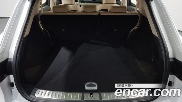 Genesis GV70 — Фото автомобиля 25