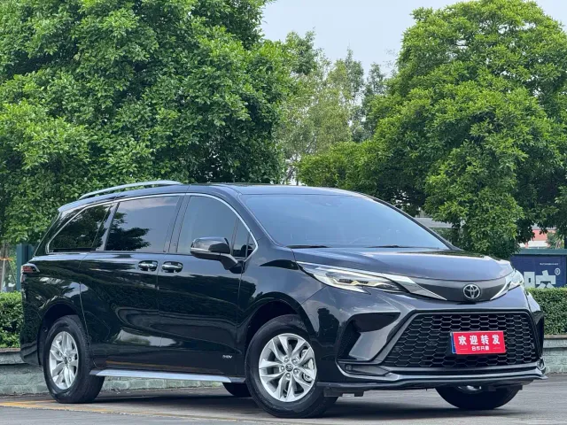Toyota Granvia — Фото автомобиля 3