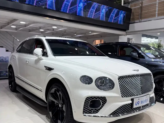 Bentley Bentayga — Фото автомобиля 4