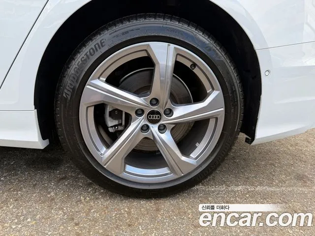 Audi A6 C8 — Фото автомобиля 5