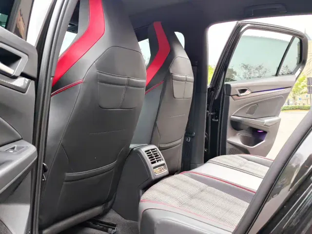 Volkswagen Golf GTI — Фото автомобиля 6