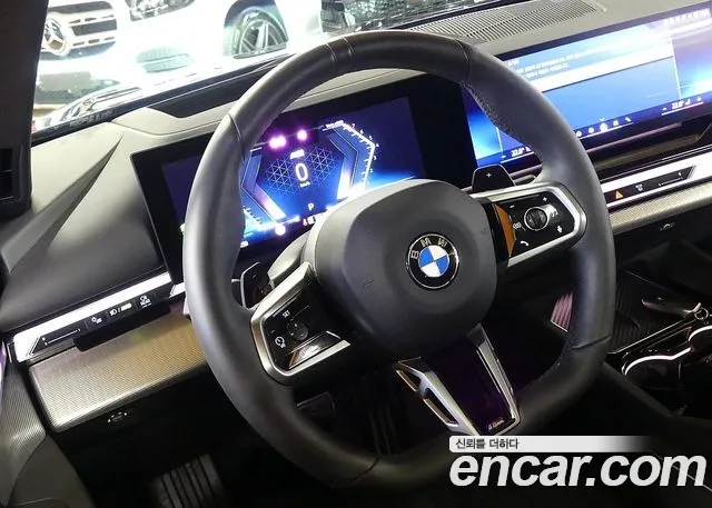 BMW 5-Series — Фото автомобиля 12