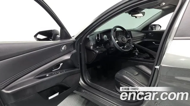 Hyundai AVANTE Avante (CN7) — Фото автомобиля 9