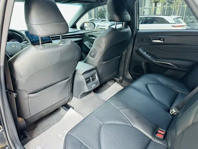 Toyota Avalon — Фото автомобиля 10