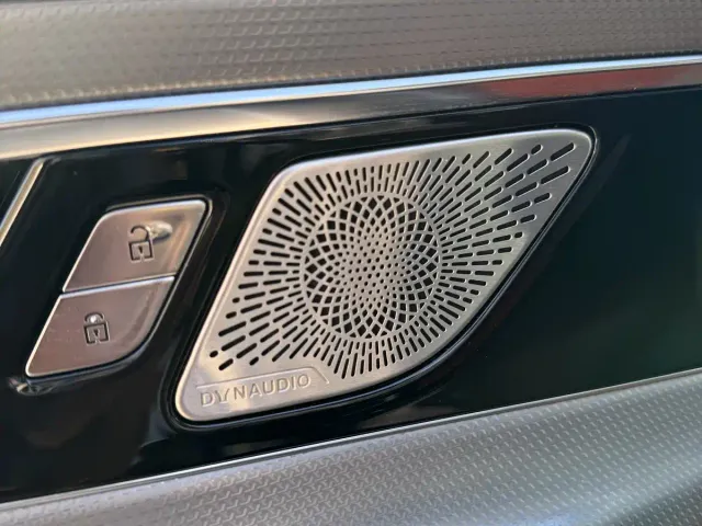 Hongqi H5 — Фото автомобиля 11