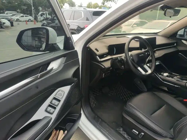 Haval H6 — Фото автомобиля 15