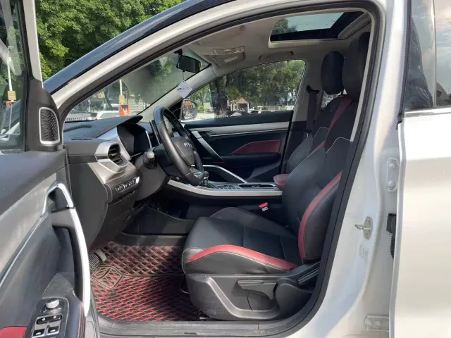 Geely Binyue — Фото автомобиля 8
