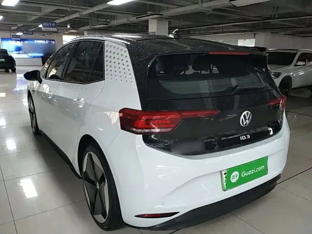 Volkswagen ID.3 — Фото автомобиля 4
