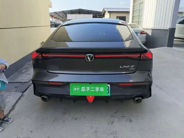 Changan UNI-V — Фото автомобиля 5