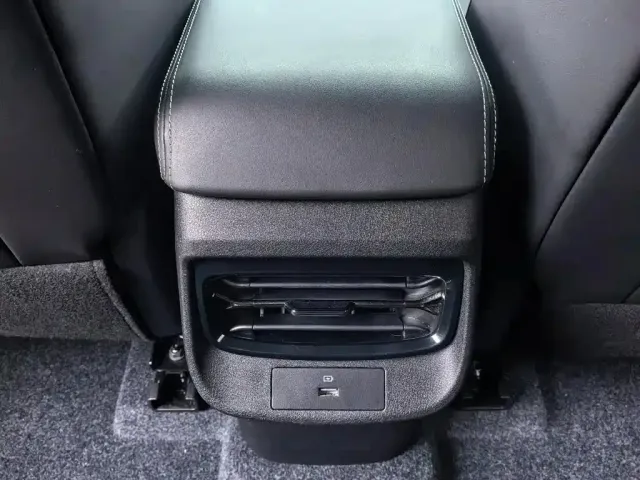 Dongfeng Aeolus Dongfeng Fengshen L7 2025 Model 518 Comfort Champion Edition — Фото автомобиля 10