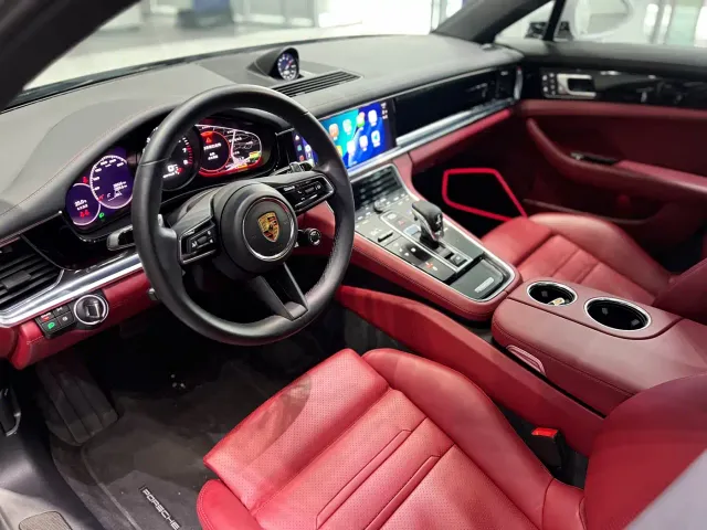 Porsche Panamera — Фото автомобиля 10
