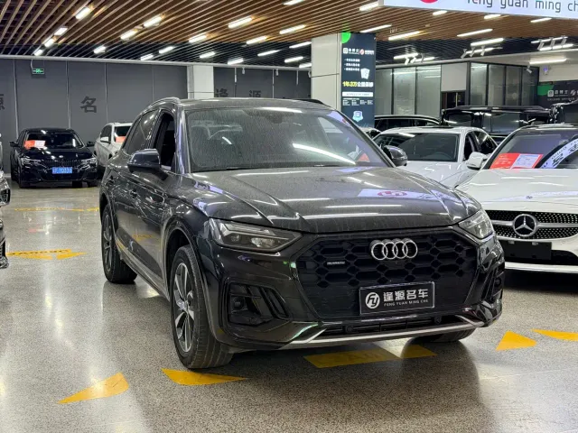 Audi Q5L — Фото автомобиля 3